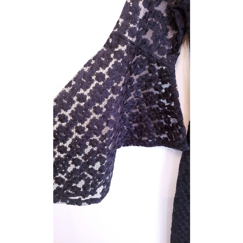 NWT Alexia Admor Crochet Lace Bell Sleeve D - Picture 6 of 7